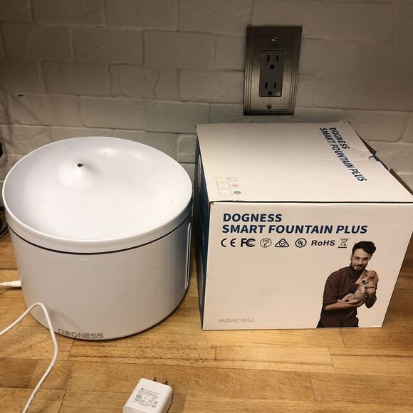 Dogness Pet Smart Water Fountain PLUS (LARGE PETS) White Auto Shuts Off 3.2 L - Picture 1 of 13